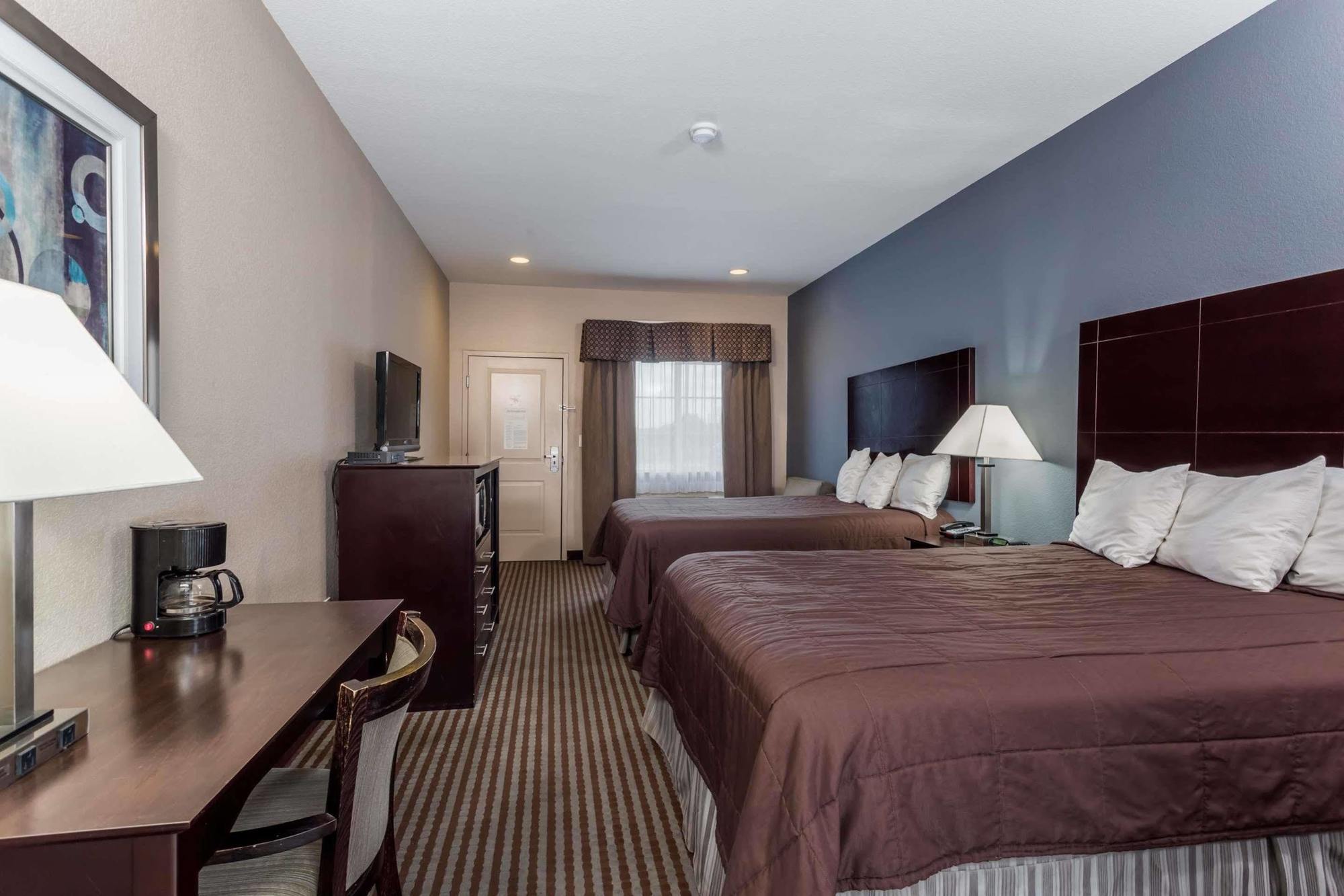 Atria Inn & Suites Three Rivers Exterior photo